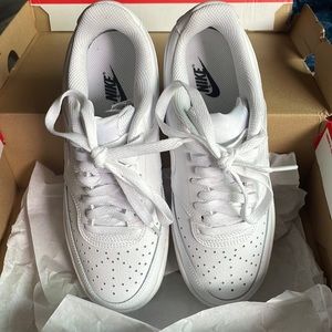 Nike Court Vision Low | Womens size 7 | White